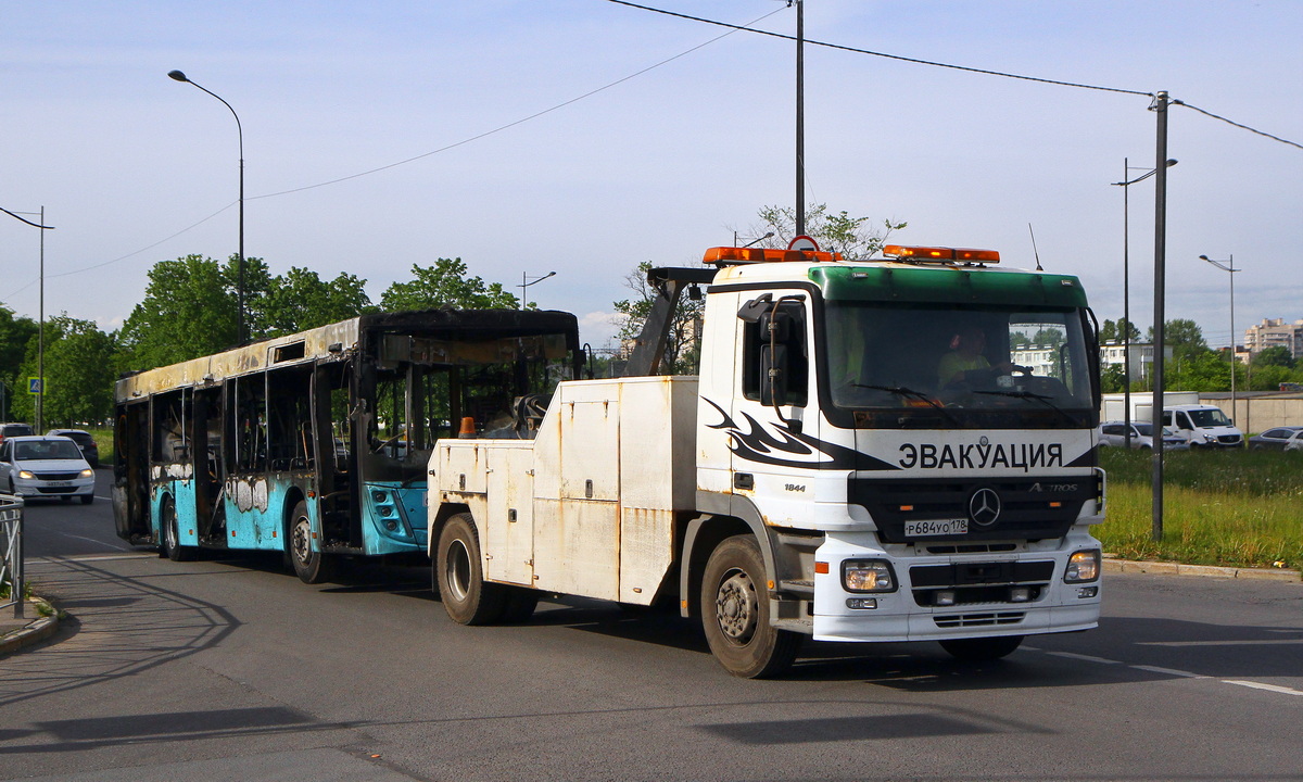 Санкт-Петербург, № Р 684 УО 178 — Mercedes-Benz Actros ('2003) 1844