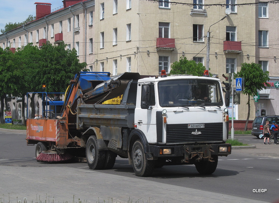 Витебская область, № АВ 8852-2 — МАЗ-5551 (общая модель)