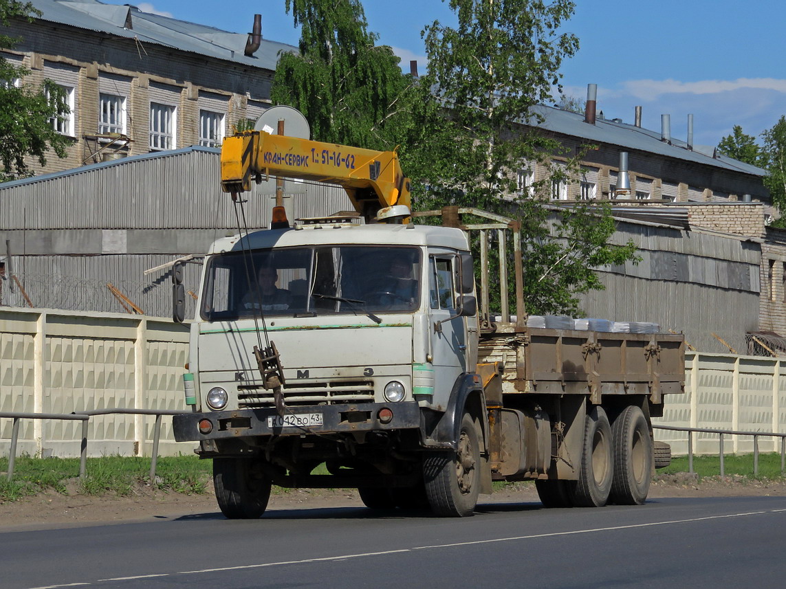 Кировская область, № А 012 ВО 43 — КамАЗ-53212