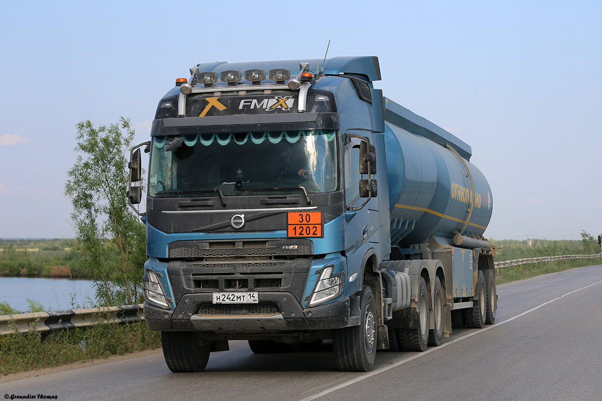 Саха (Якутия), № Н 242 МТ 14 — Volvo ('2020) FMX.540