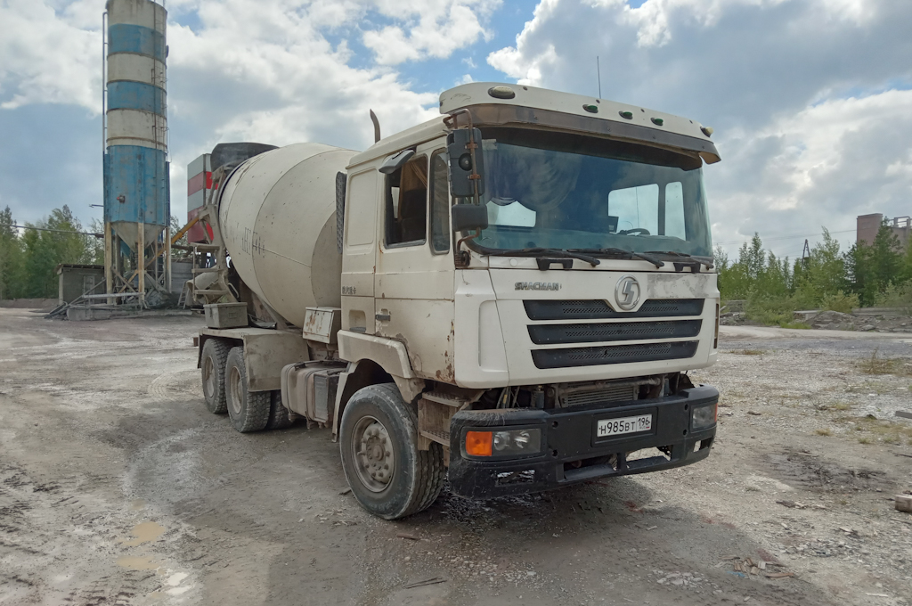 Свердловская область, № Н 985 ВТ 196 — Shaanxi Shacman F3000 SX525x