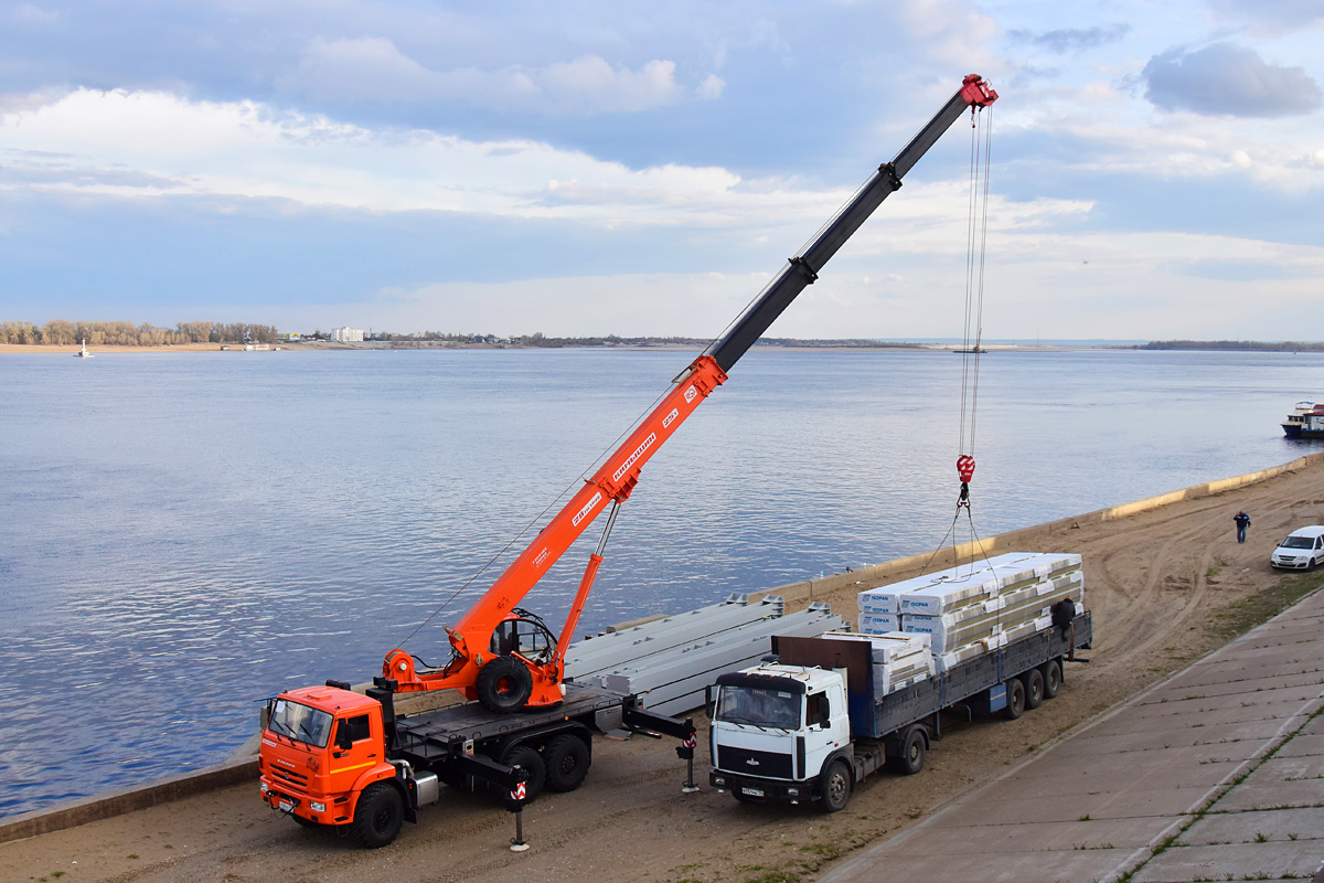 Волгоградская область, № Х 426 ВС 797 — КамАЗ-43118 (общая модель); Волгоградская область, № В 551 НВ 134 — МАЗ-543203