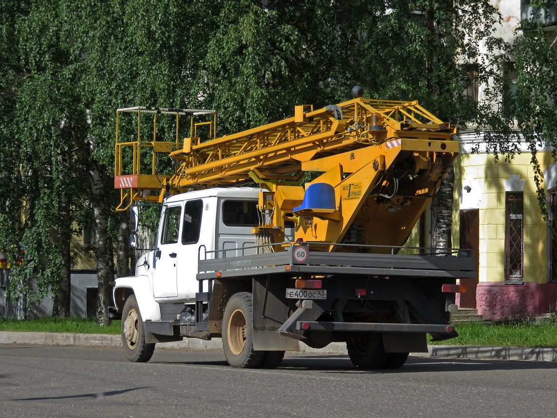 Кировская область, № Е 400 ОС 43 — ГАЗ-3309