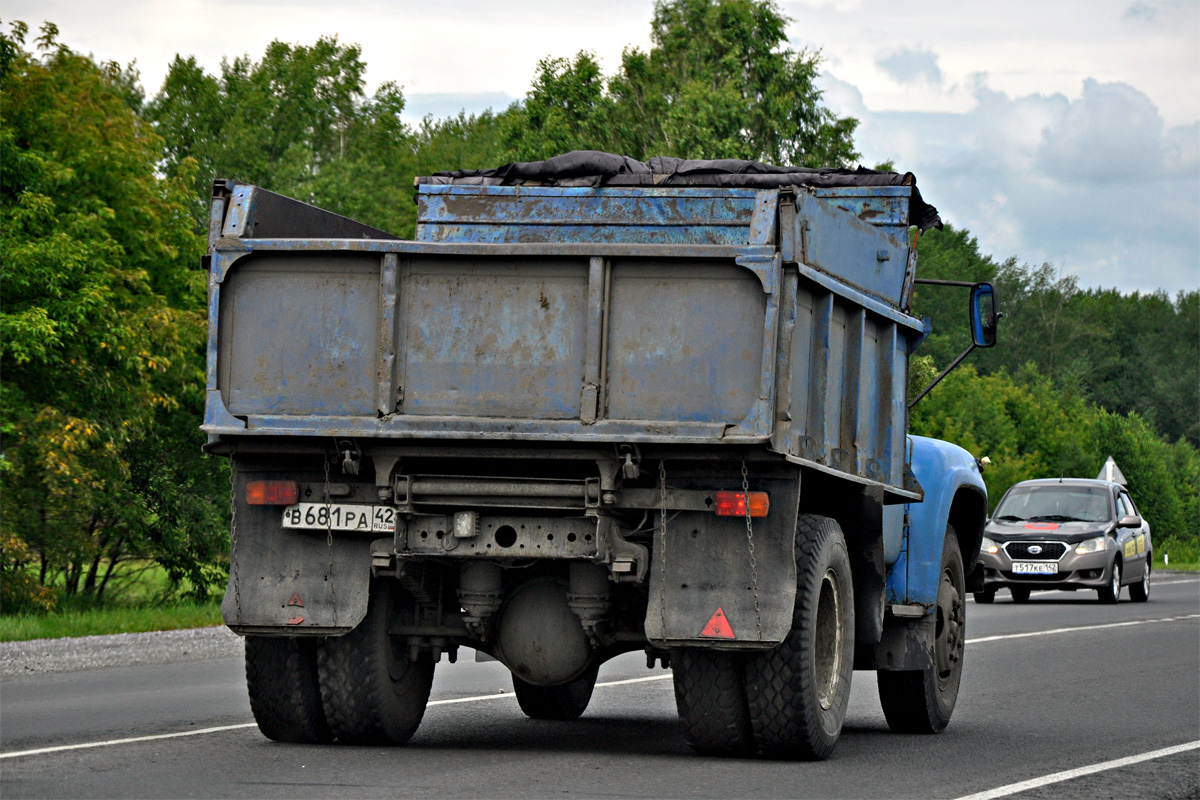 Кемеровская область, № В 681 РА 42 — ЗИЛ-495810