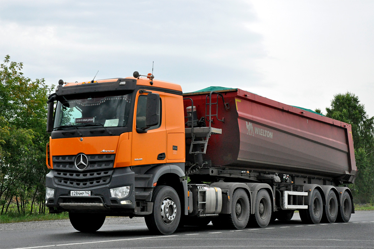 Кемеровская область, № Е 284 МР 142 — Mercedes-Benz Arocs 3348 [Z9M]