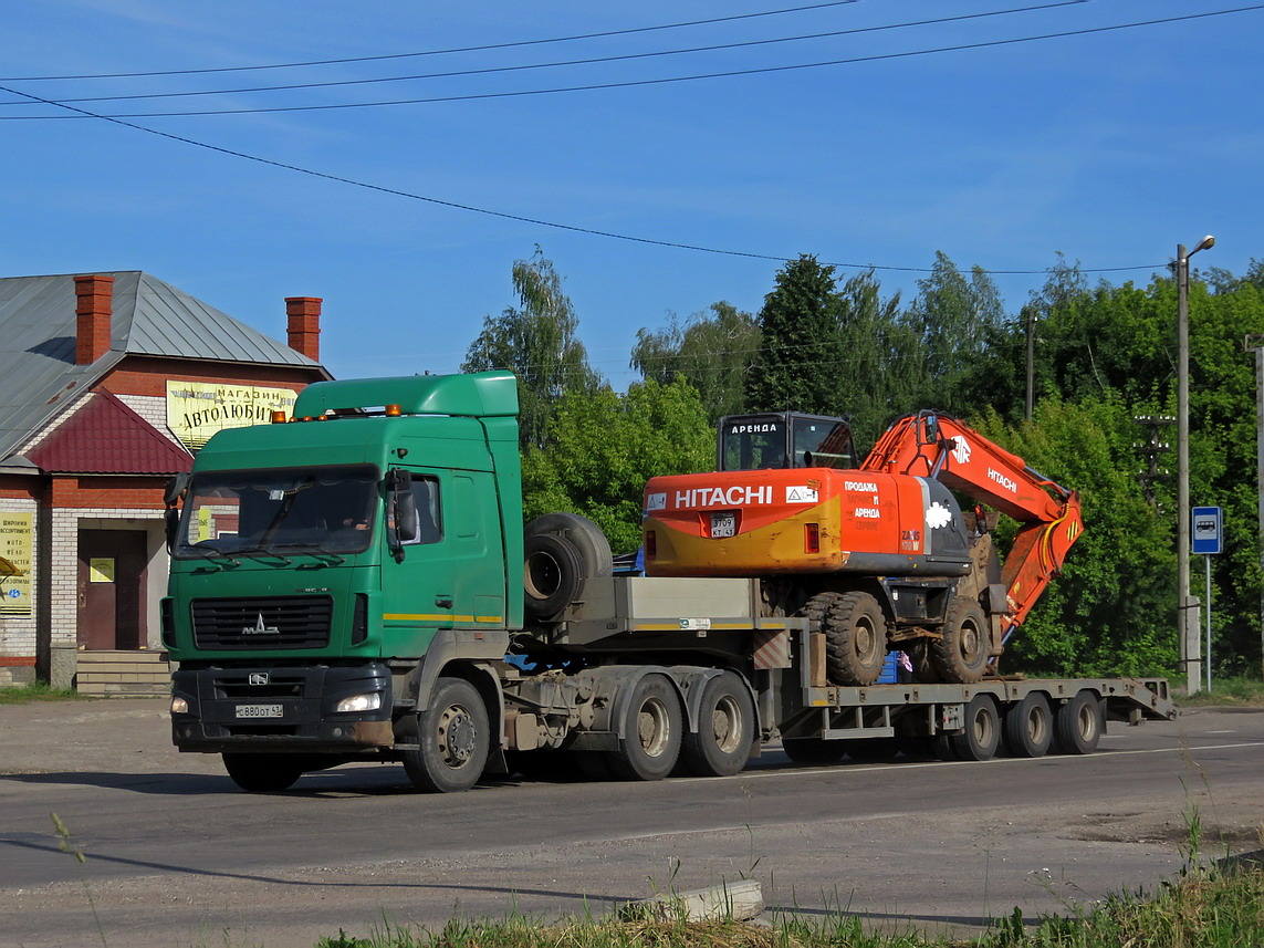 Кировская область, № С 880 ОТ 43 — МАЗ-6430B9; Кировская область, № 3709 КТ 43 — Hitachi ZX170W (общая модель)