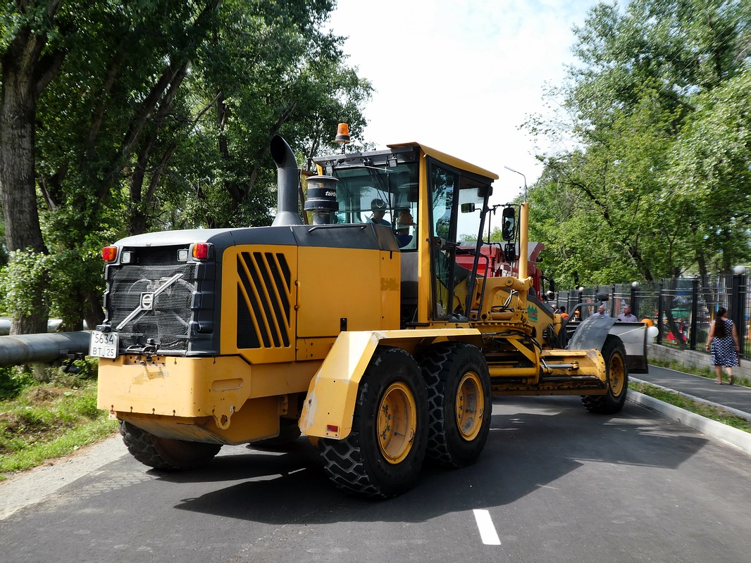 Приморский край, № 5634 ВТ 25 — Volvo G976; Приморский край — День строителя в Спасске-Дальнем