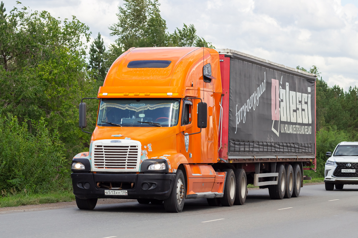 Ханты-Мансийский автоном.округ, № А 513 ХУ 196 — Freightliner Century Class