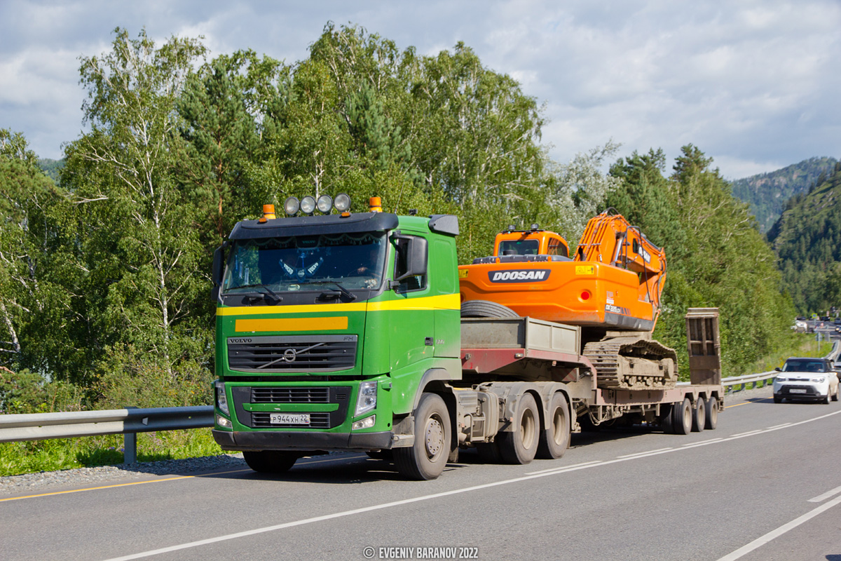 Алтайский край, № Р 944 ХН 22 — Volvo ('2008) FH.500