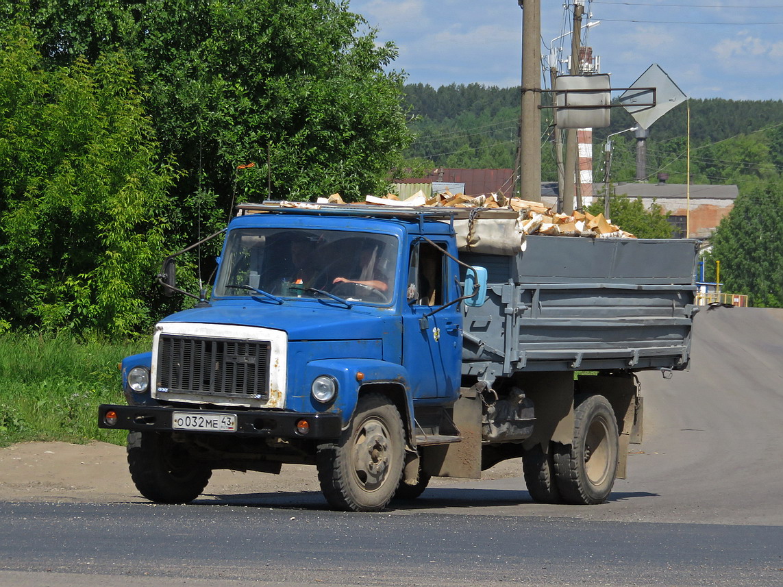 Кировская область, № О 032 МЕ 43 — ГАЗ-33072