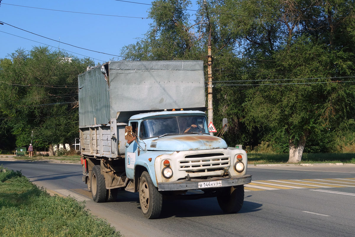 Саратовская область, № В 144 КУ 64 — ЗИЛ-495710