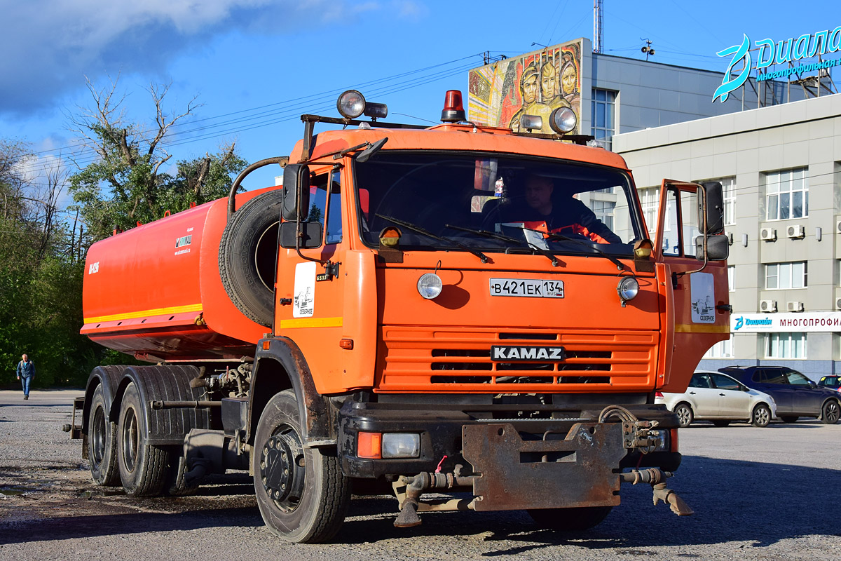 Волгоградская область, № В 421 ЕК 134 — КамАЗ-65115-62