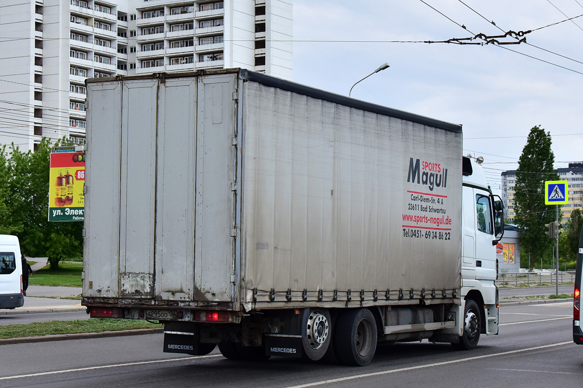 Волгоградская область, № А 295 ОО 134 — Mercedes-Benz Actros ('2003) 2544