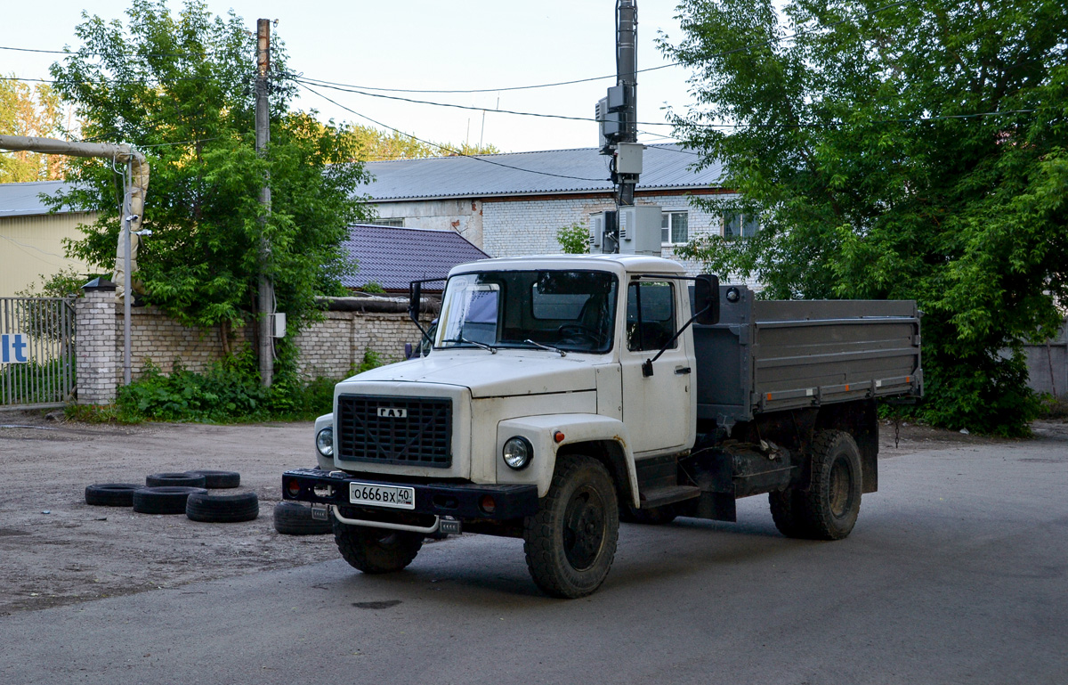 Калужская область, № О 666 ВХ 40 — ГАЗ-33072