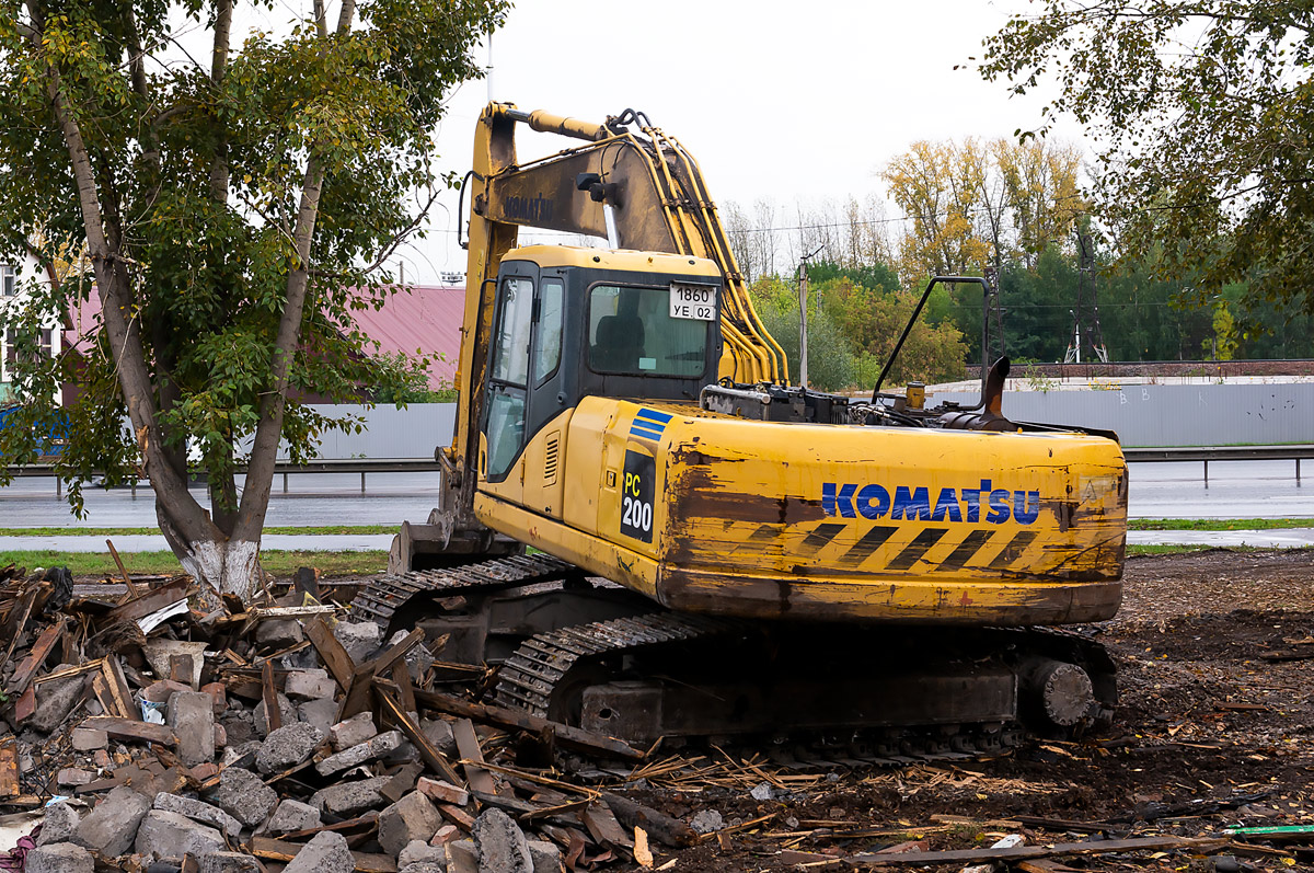 Башкортостан, № 1860 УЕ 02 — Komatsu PC200