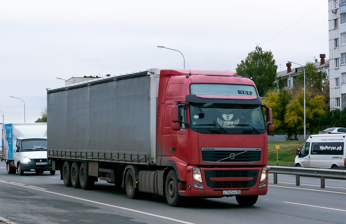 Пензенская область, № С 742 ВХ 58 — Volvo ('2008) FH.460