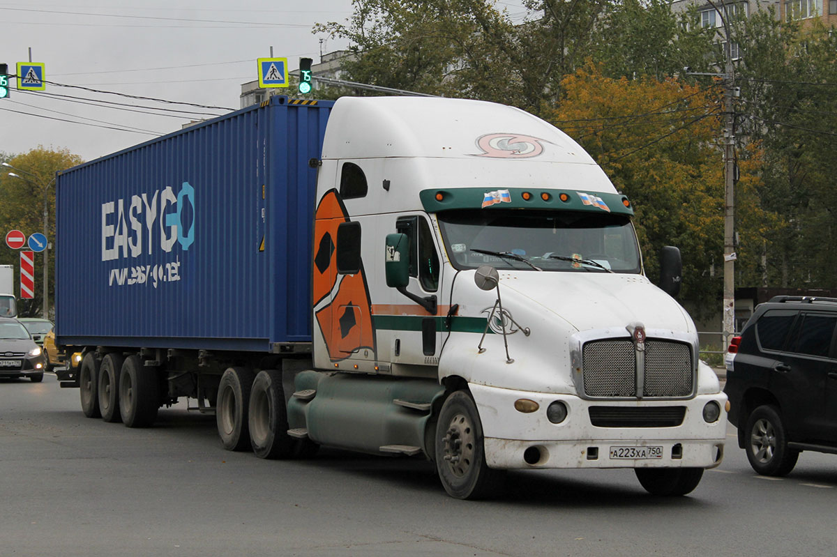 Московская область, № А 223 ХА 750 — Kenworth T2000