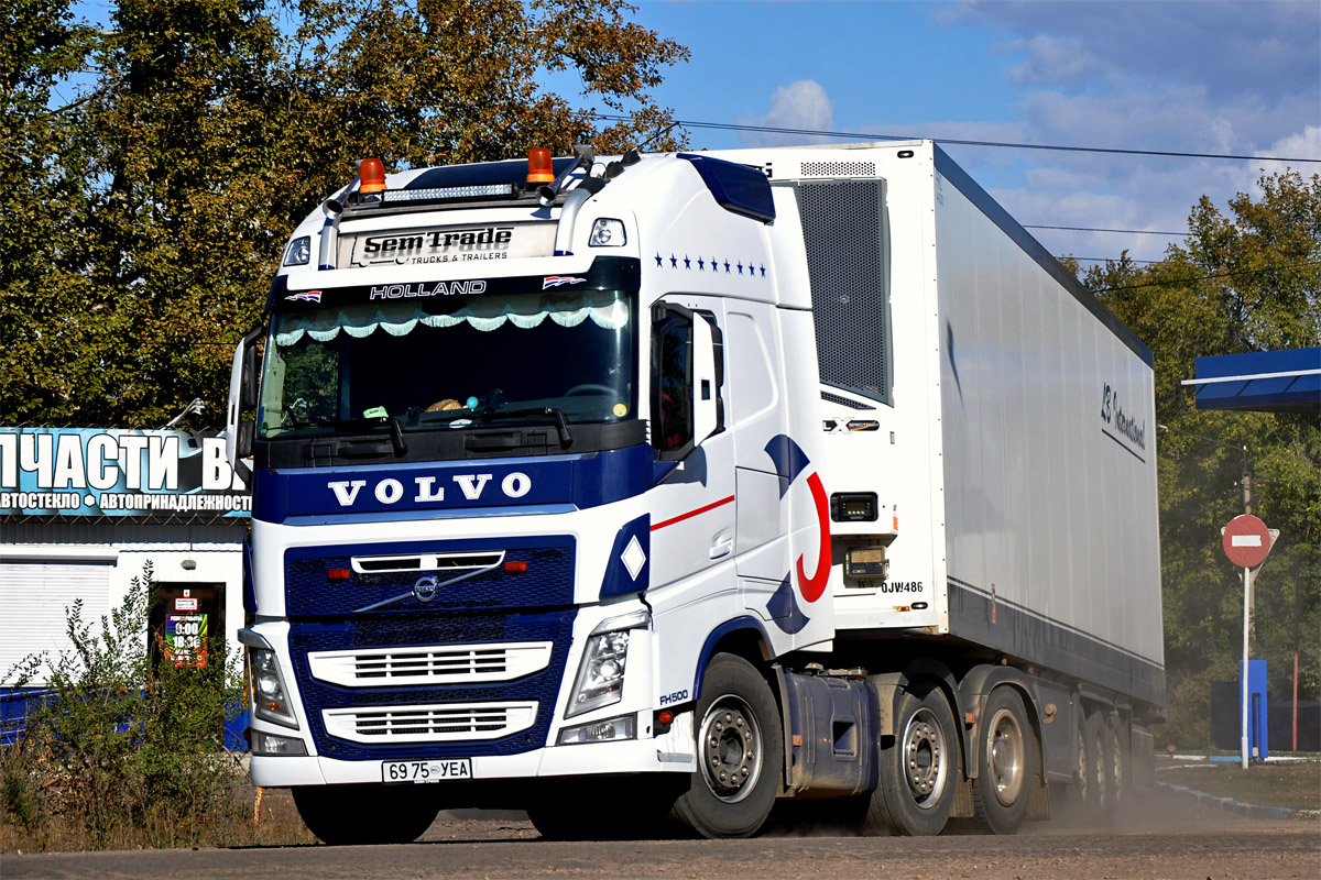 Монголия, № 6975 УЕА — Volvo ('2012) FH.500