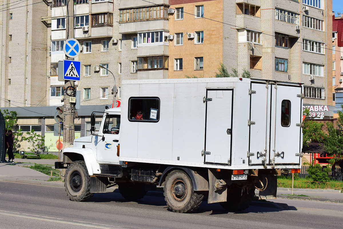 Волгоградская область, № В 148 ТМ 134 — ГАЗ-33081 «Садко»