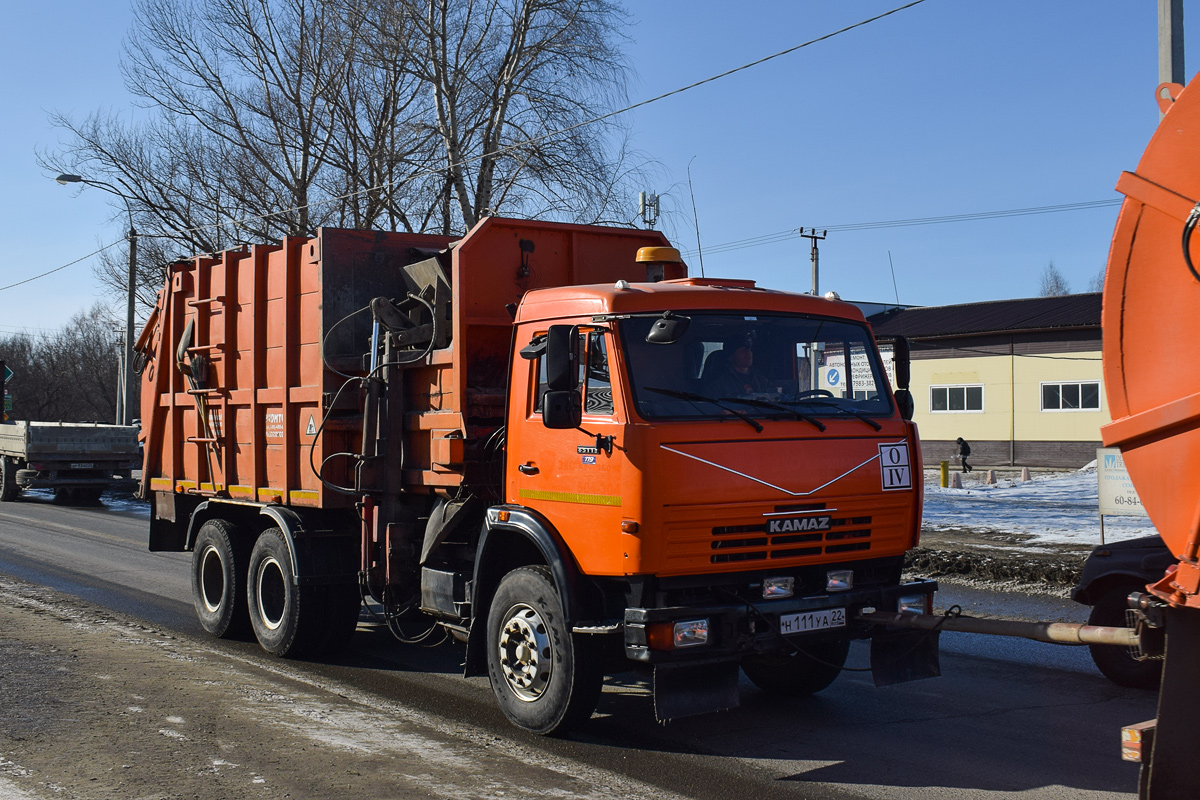 Алтайский край, № Н 111 УА 22 — КамАЗ-65115-62