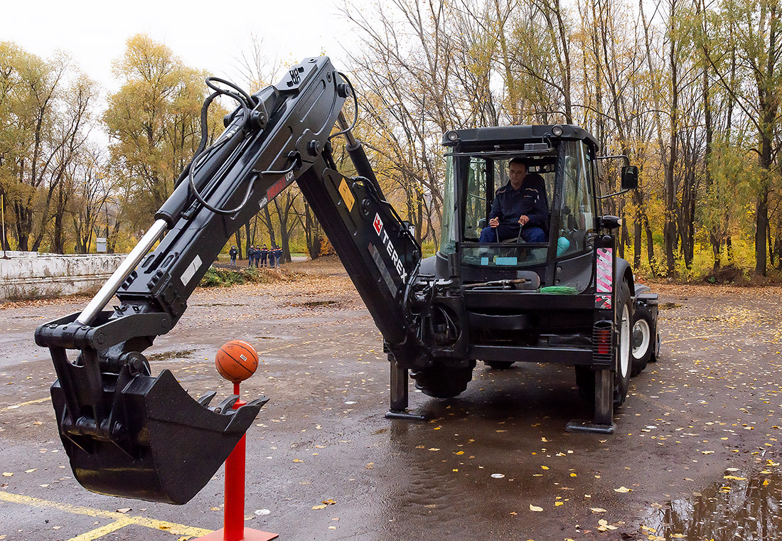 Башкортостан, № 5525 УН 02 — Terex TLB-825