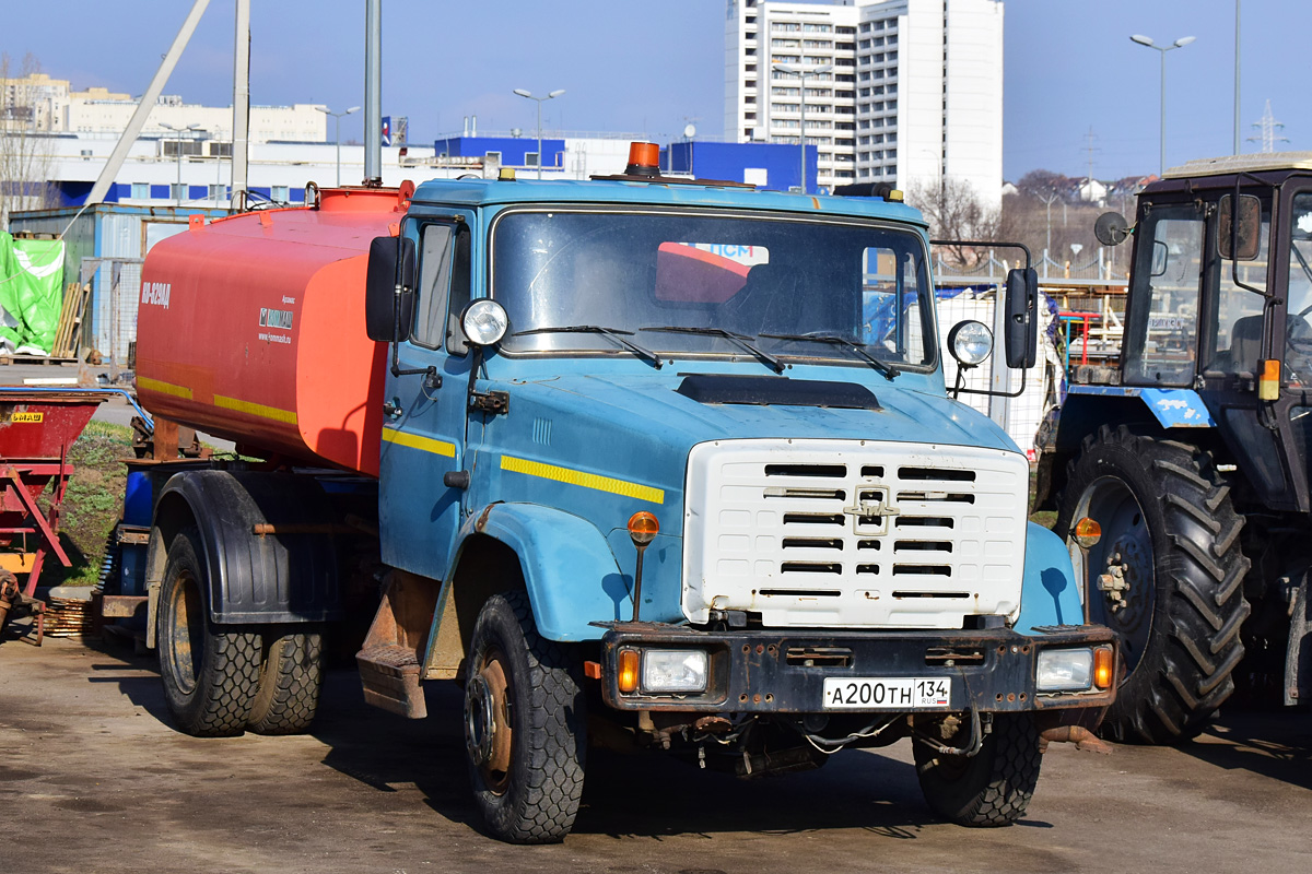 Волгоградская область, № А 200 ТН 134 — ЗИЛ-432932