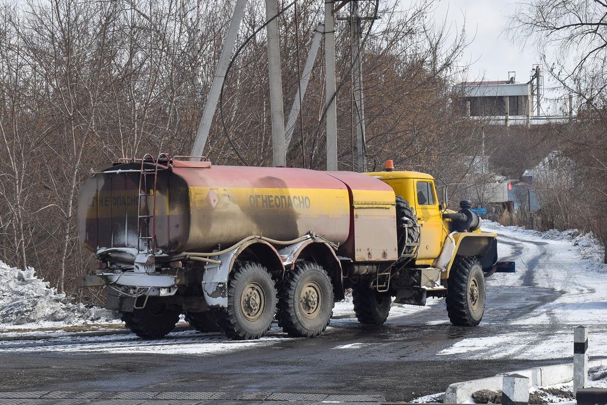 Кемеровская область, № У 988 ОУ 42 — Урал-4320-30