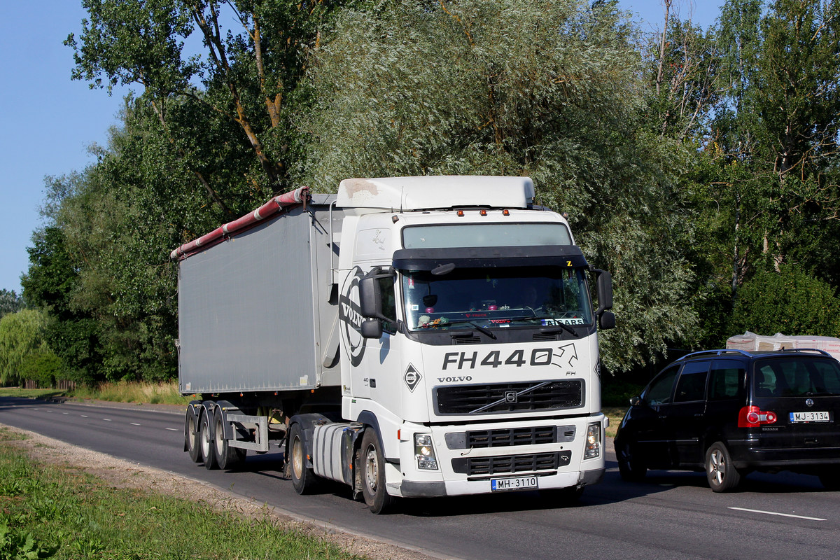 Латвия, № MH-3110 — Volvo ('2002) FH12.440