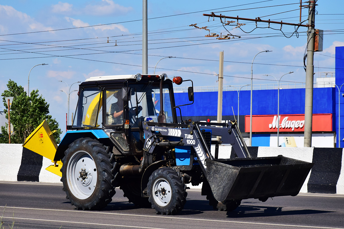 Волгоградская область, № 9437 КМ 08 — Беларус-82.1