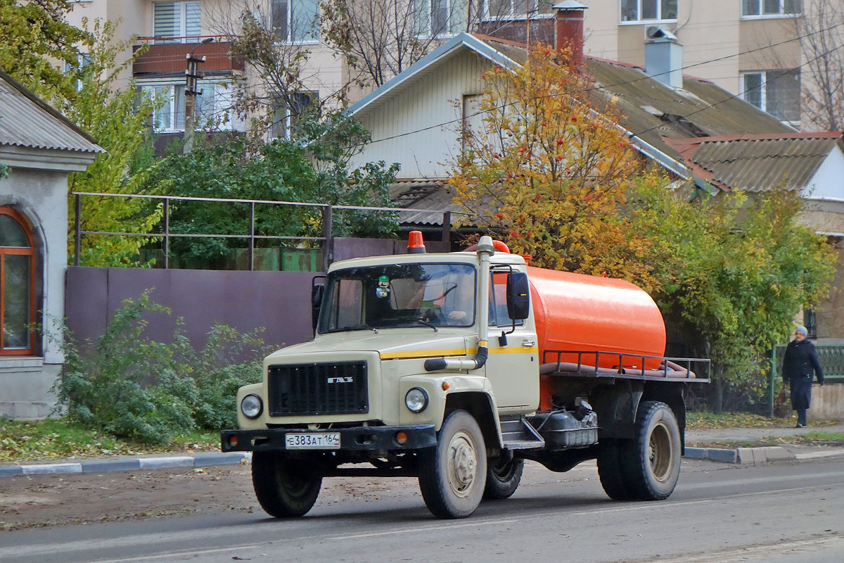 Саратовская область, № Е 383 АТ 164 — ГАЗ-33073