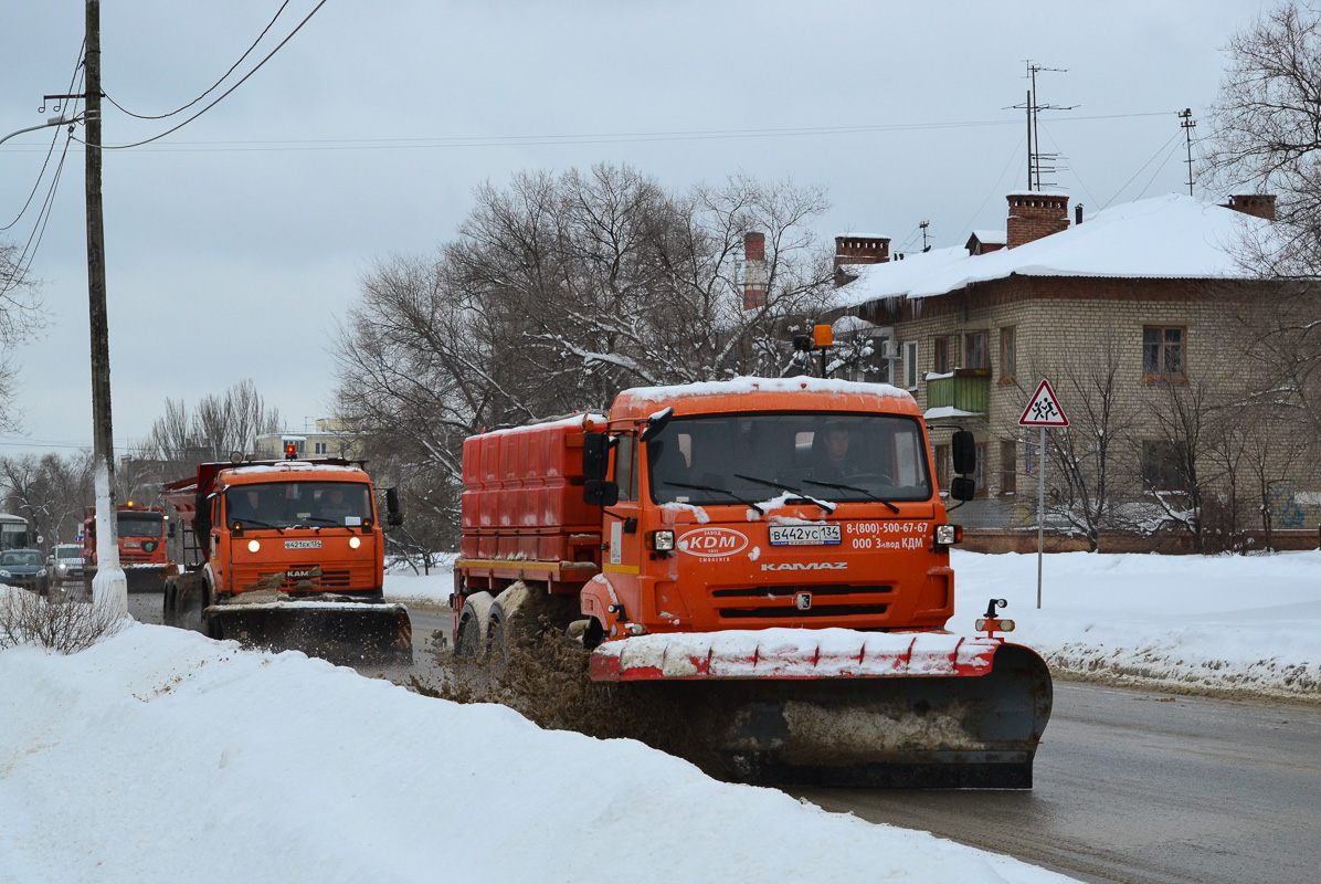 Волгоградская область, № В 442 УС 134 — КамАЗ-65115-42