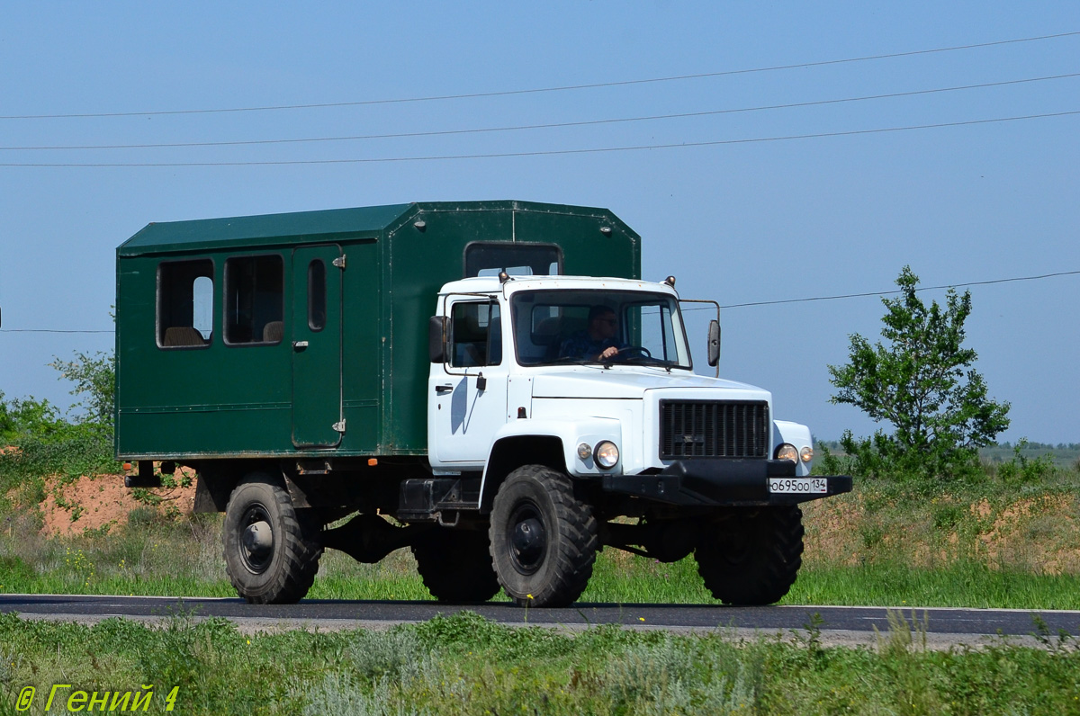 Волгоградская область, № О 695 ОО 134 — ГАЗ-33081 «Садко»