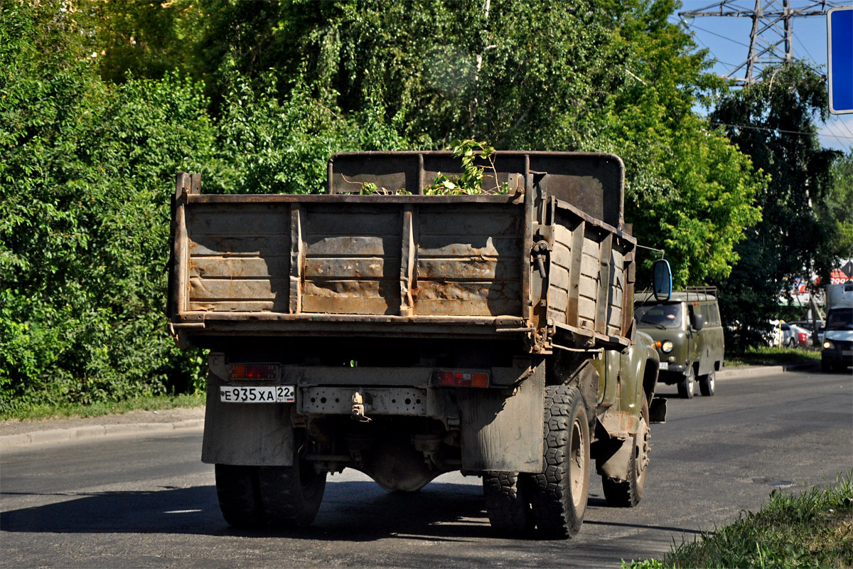 Алтайский край, № Е 935 ХА 22 — ЗИЛ-431410 (УАМЗ)