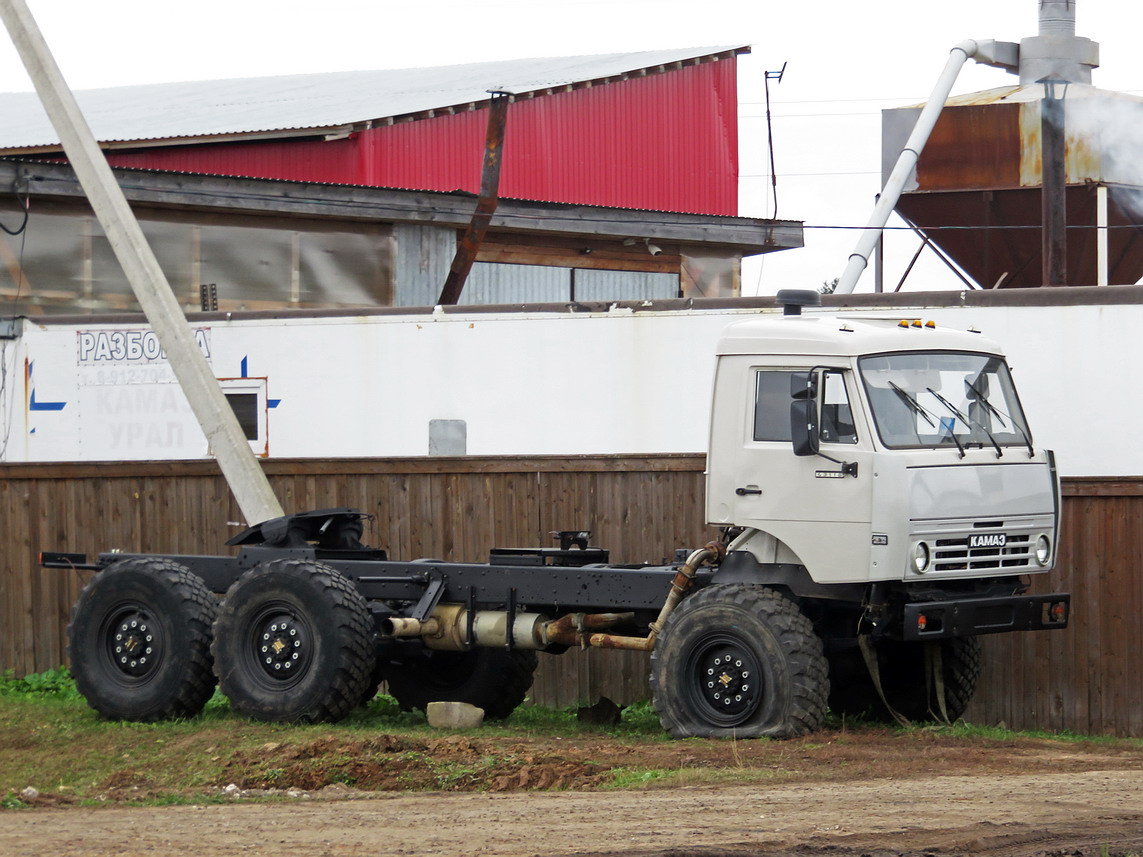 Кировская область, № (43) Б/Н 0082 — КамАЗ-43118 (общая модель)