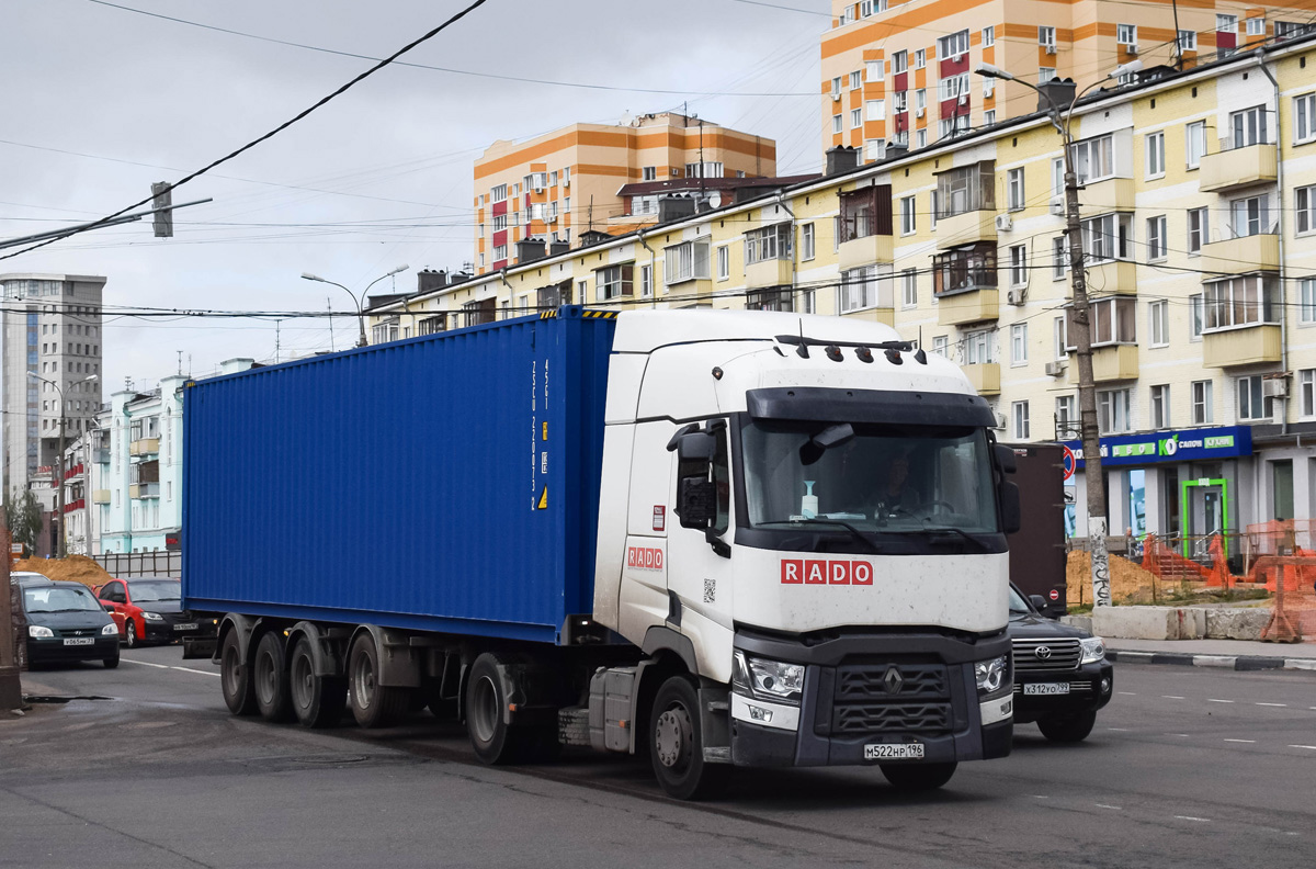 Свердловская область, № М 522 НР 196 — Renault T-Series ('2013)