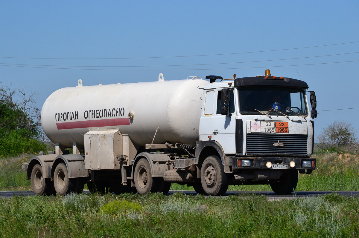 Волгоградская область, № А 848 УТ 134 — МАЗ-54324