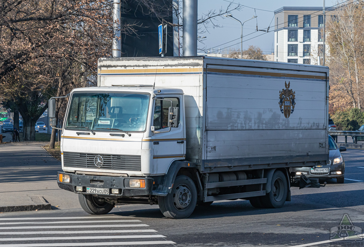 Алматинская область, № 229 ACU 05 — Mercedes-Benz LK 1317