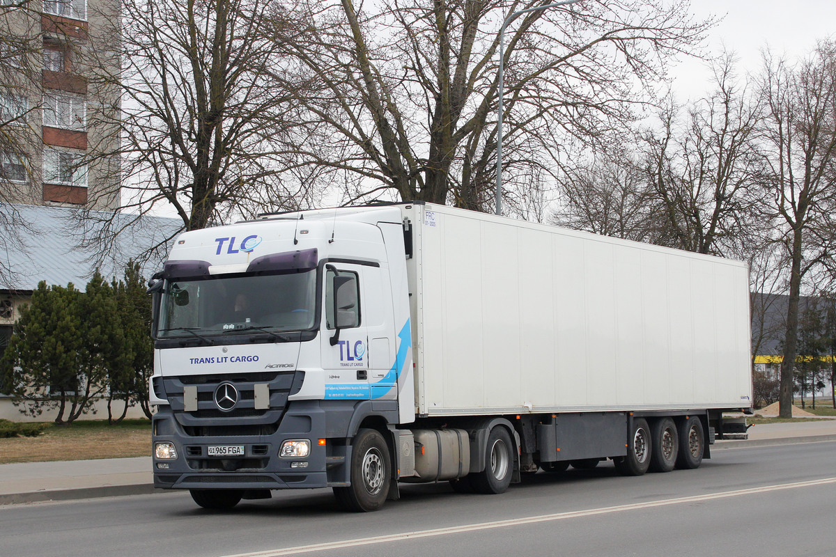 Узбекистан, № 01 965 FGA — Mercedes-Benz Actros ('2009) 1844