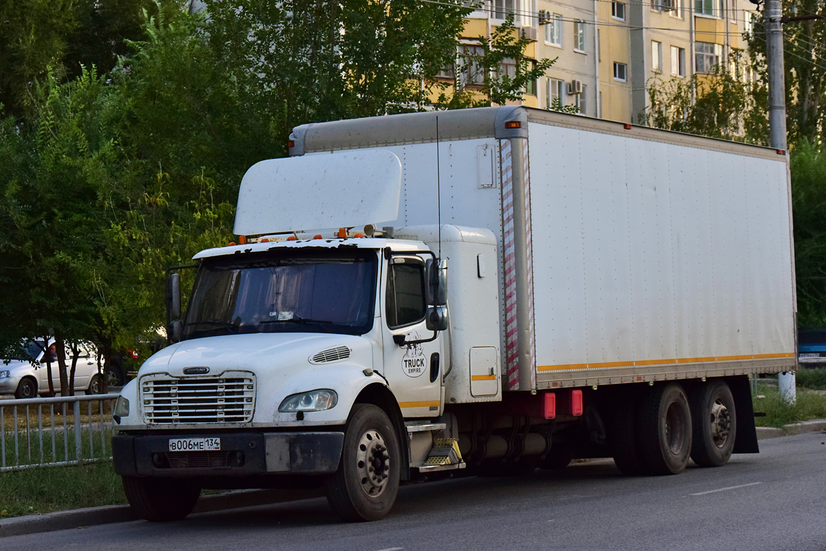 Волгоградская область, № В 006 МЕ 134 — Freightliner Business Class M2