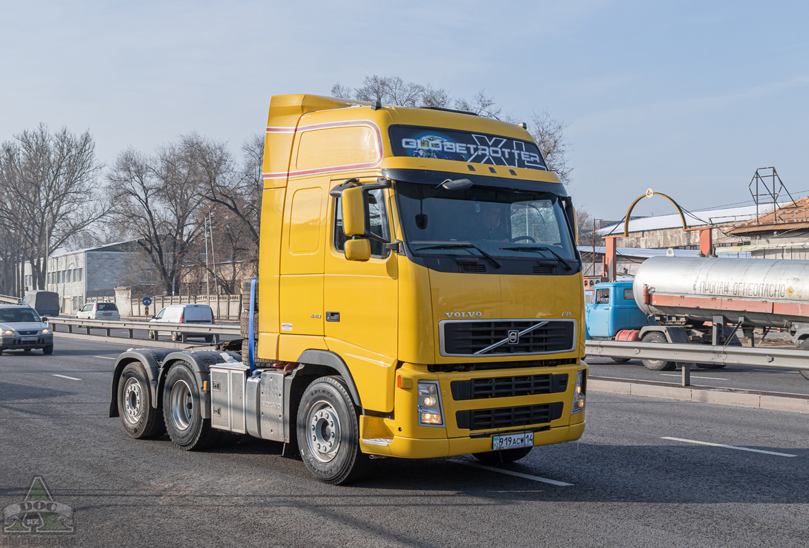 Павлодарская область, № 919 ACW 14 — Volvo ('2002) FH12.440