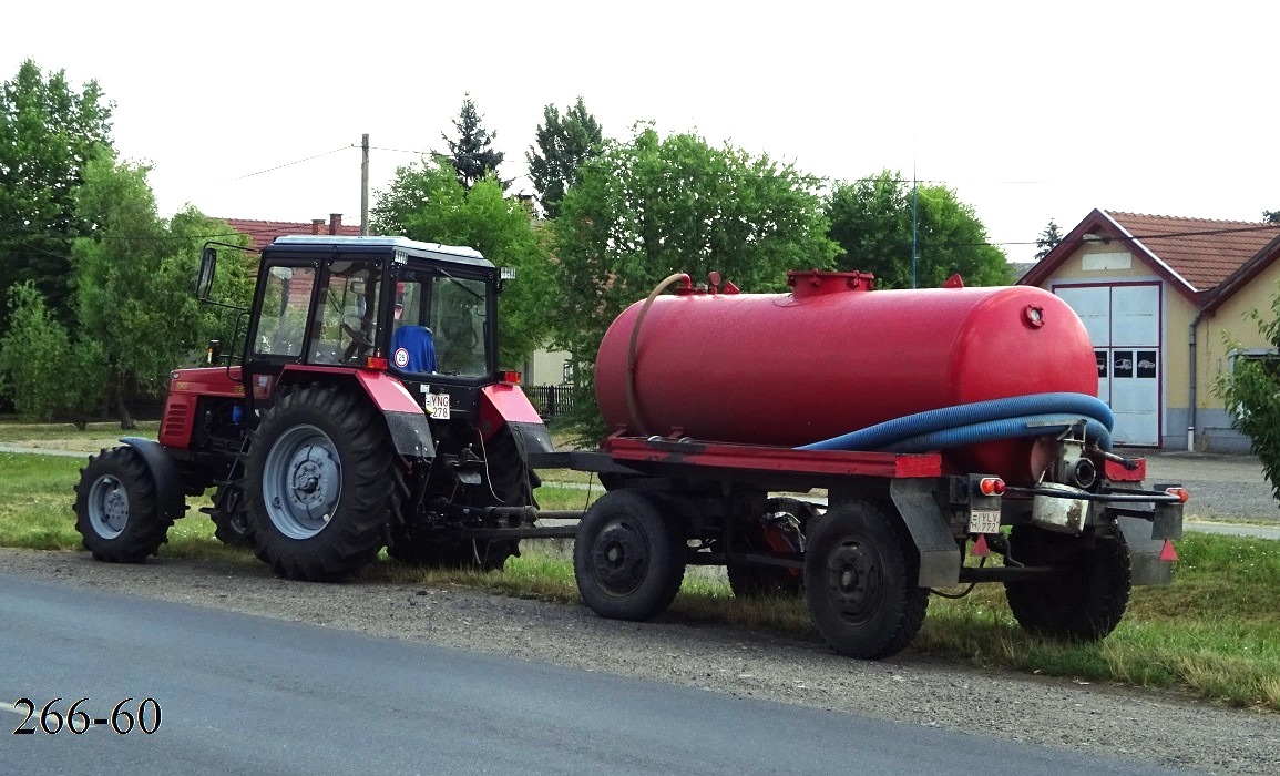 Венгрия, № YNG-278 — Беларус-820; Венгрия, № YLV-772 — Mezőgép (общая модель)