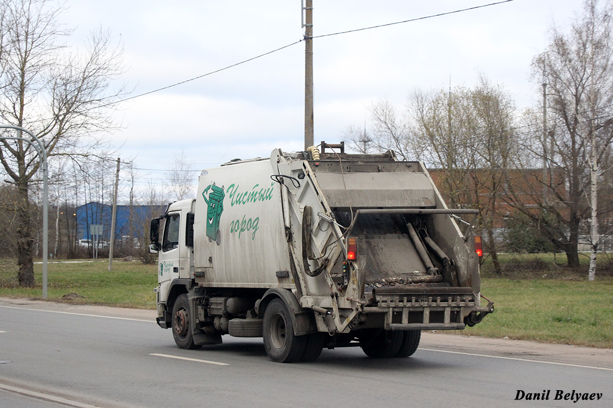 Санкт-Петербург, № В 690 СУ 178 — Volvo (общая модель)