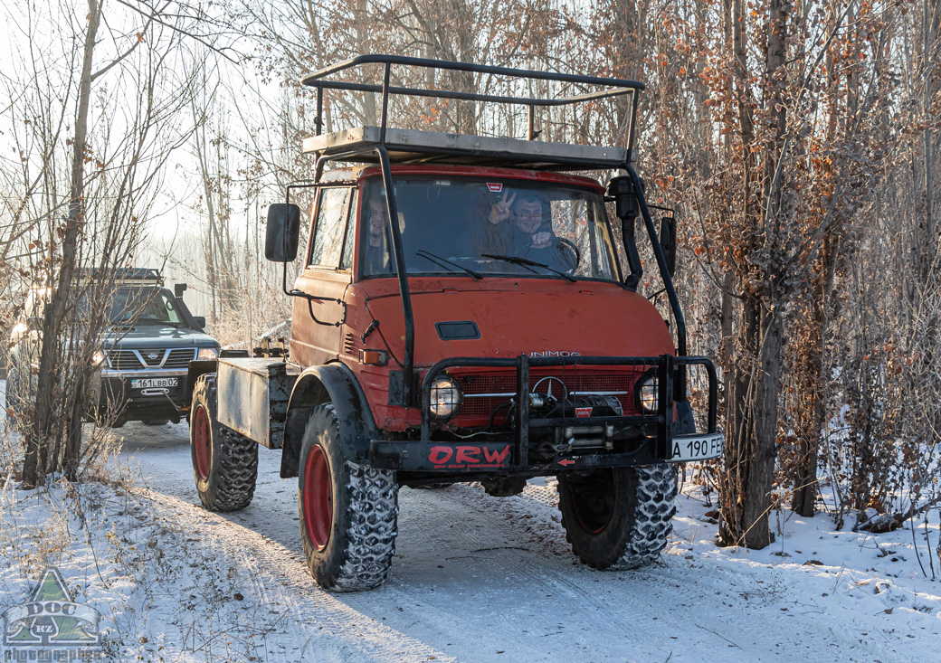 Алматы, № A 190 FEP — Mercedes-Benz Unimog (общ.м)