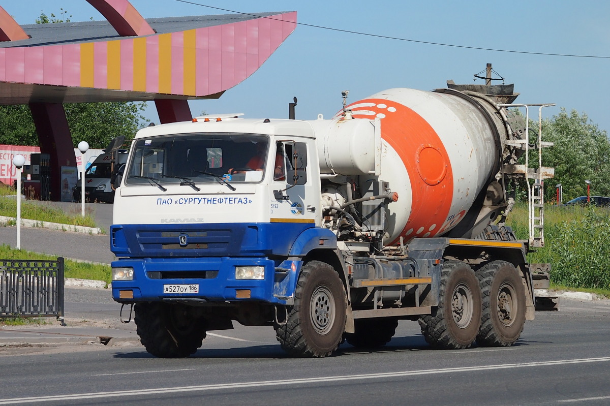 Ханты-Мансийский автоном.округ, № А 527 ОУ 186 — КамАЗ-43118-46