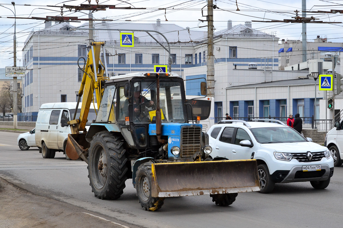 Волгоградская область, № 7403 СС 34 — Беларус-82.1