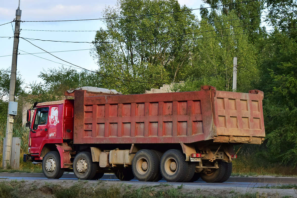 Волгоградская область, № М 465 НР 134 — Howo HW ZZ3317