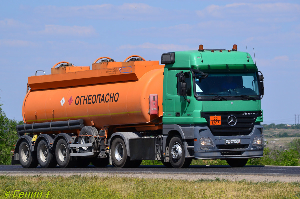 Краснодарский край, № Т 966 ВР 123 — Mercedes-Benz Actros ('2003) 1844