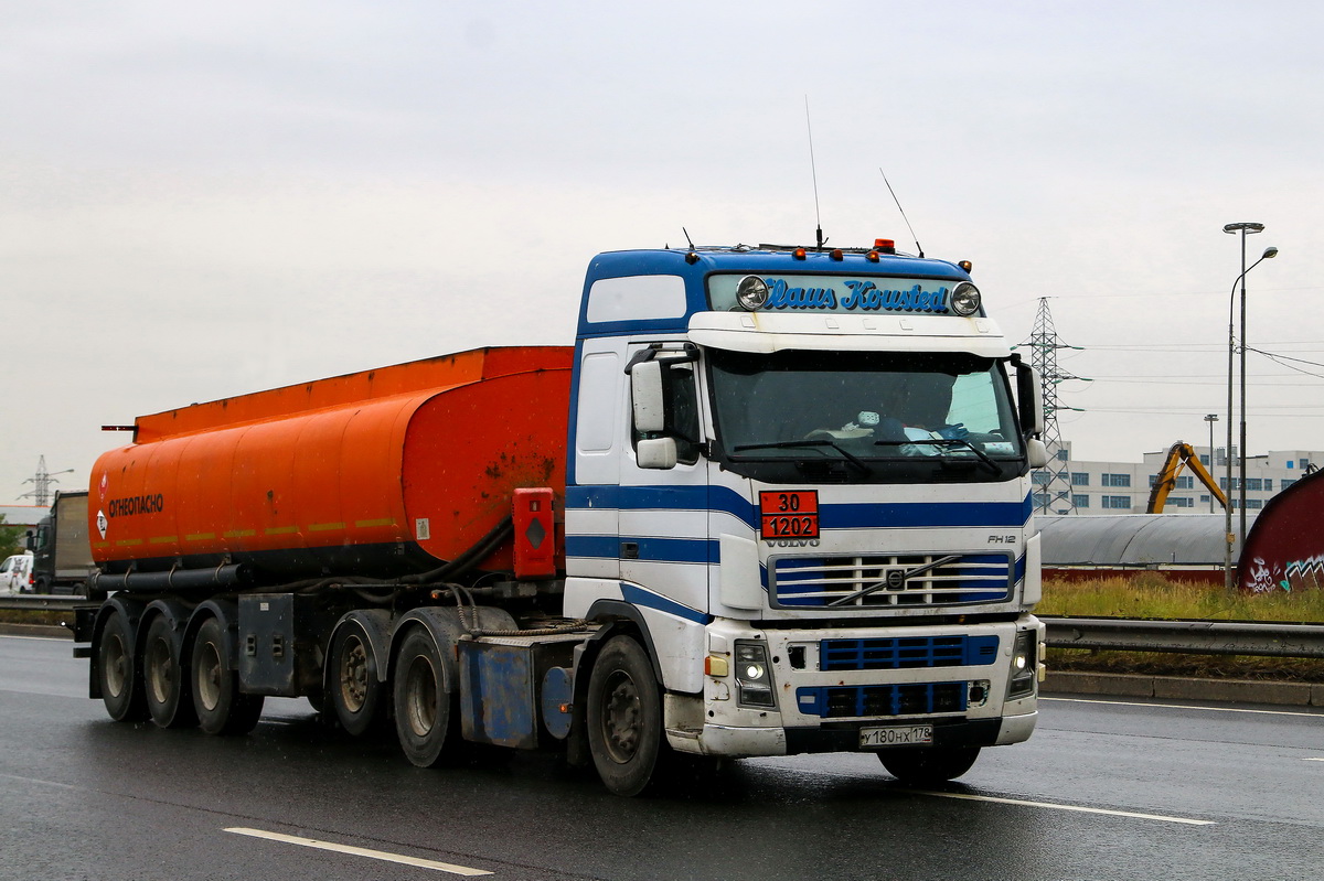 Санкт-Петербург, № У 180 НХ 178 — Volvo ('2002) FH12.420