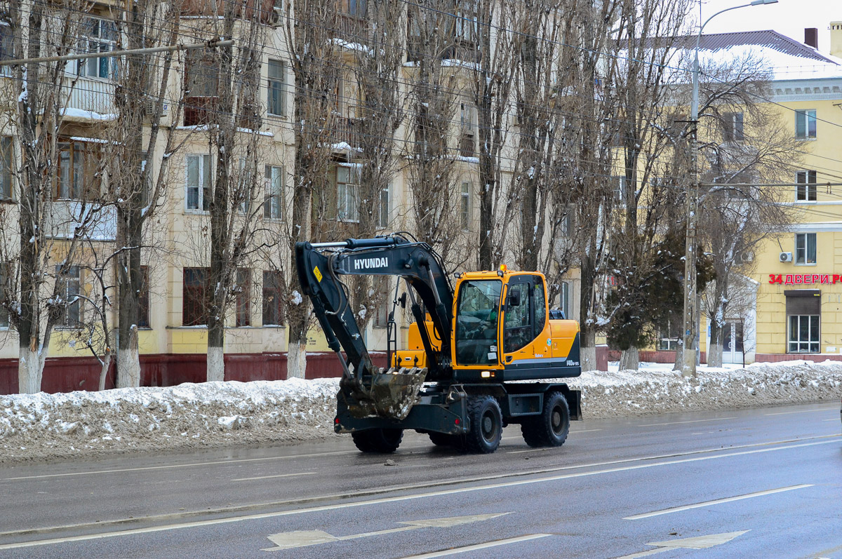 Волгоградская область, № 1190 ЕА 34 — Hyundai R140W