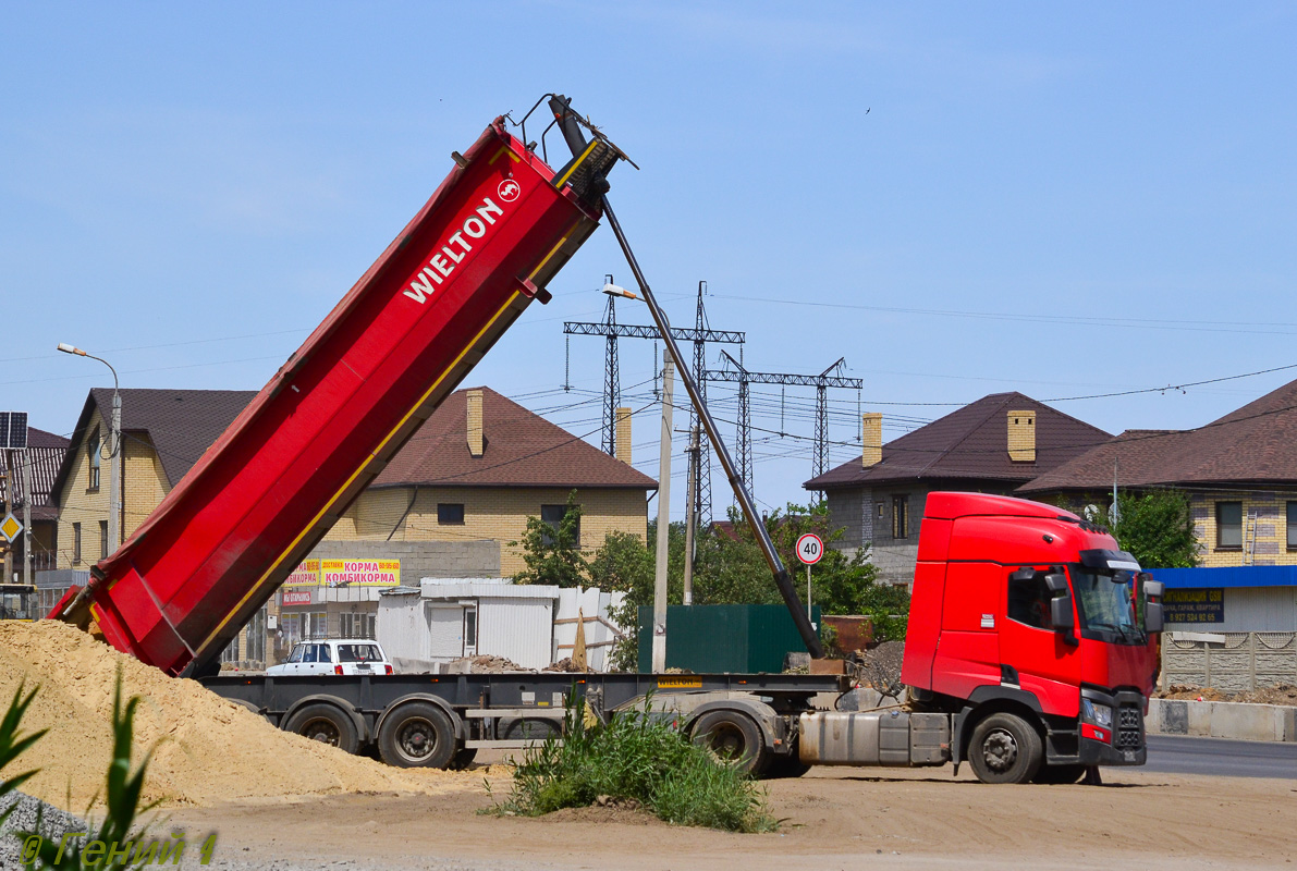 Ростовская область, № М 433 УУ 161 — Renault T-Series ('2013)